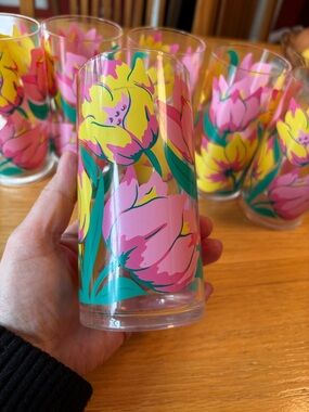 Vintage Patio Beverage Set of 6 Acrylic Glasses-Tulips